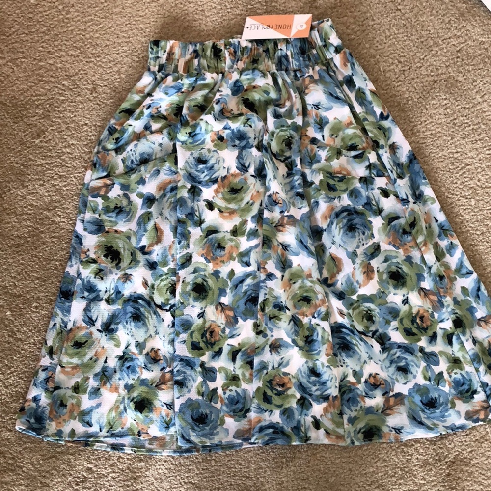 NWT Honey and Lace Ventura Skirt Floral XS
